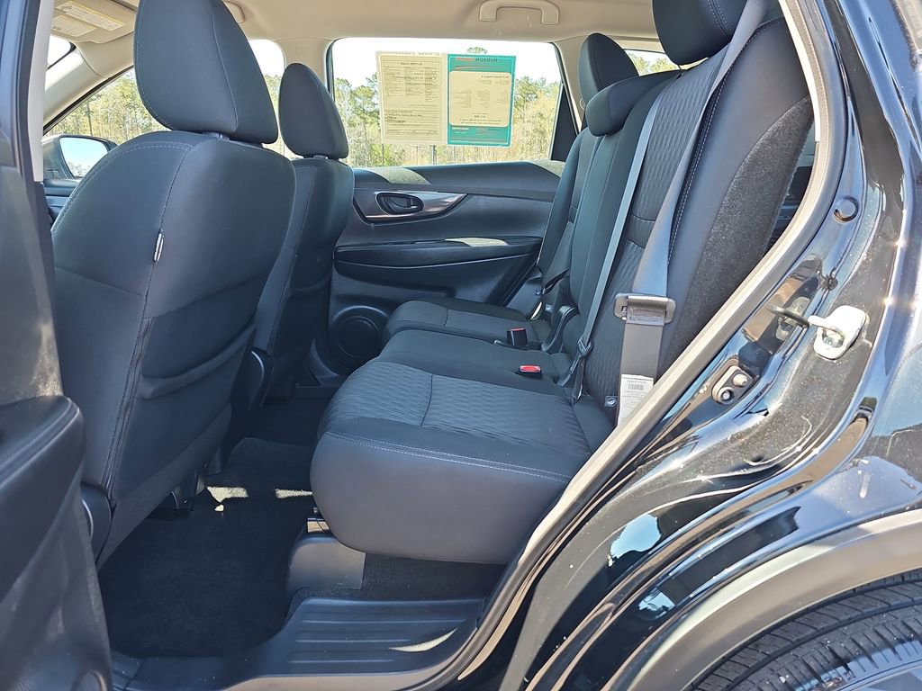 Used 2019 Nissan Rogue S AWD/4WD image 18