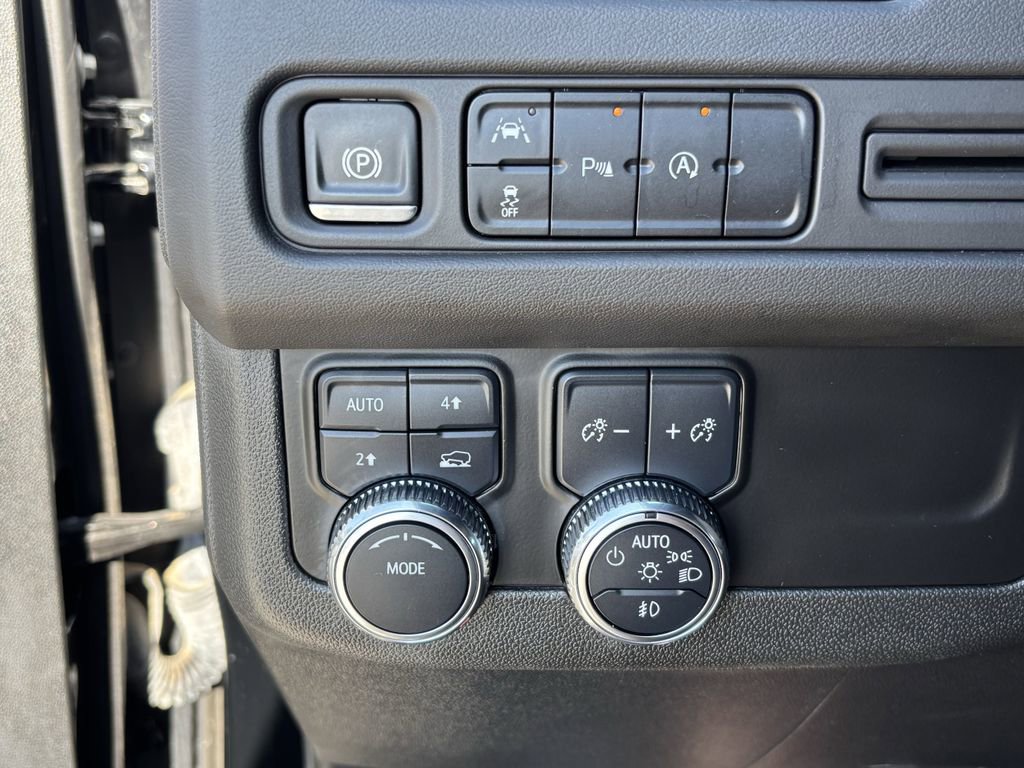 Used 2024 GMC Yukon SLT image 18