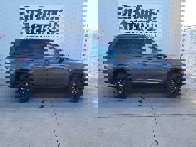New 2025 Jeep Grand Cherokee Limited image 13