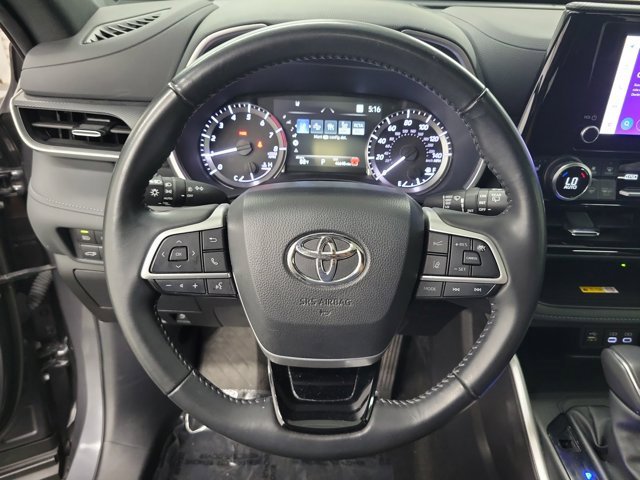 Used 2024 Toyota Highlander LE image 26
