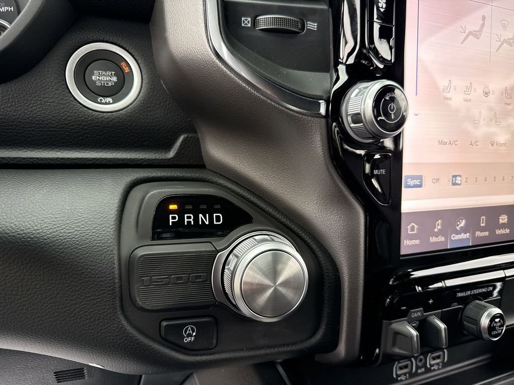 New 2026 RAM 1500 Laramie w/ Trailer Tow Group II image 19