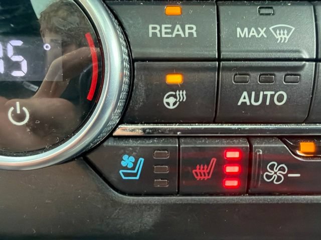 Used 2019 Ford Expedition Limited w/ Equipment Group 302A AWD/4WD image 46