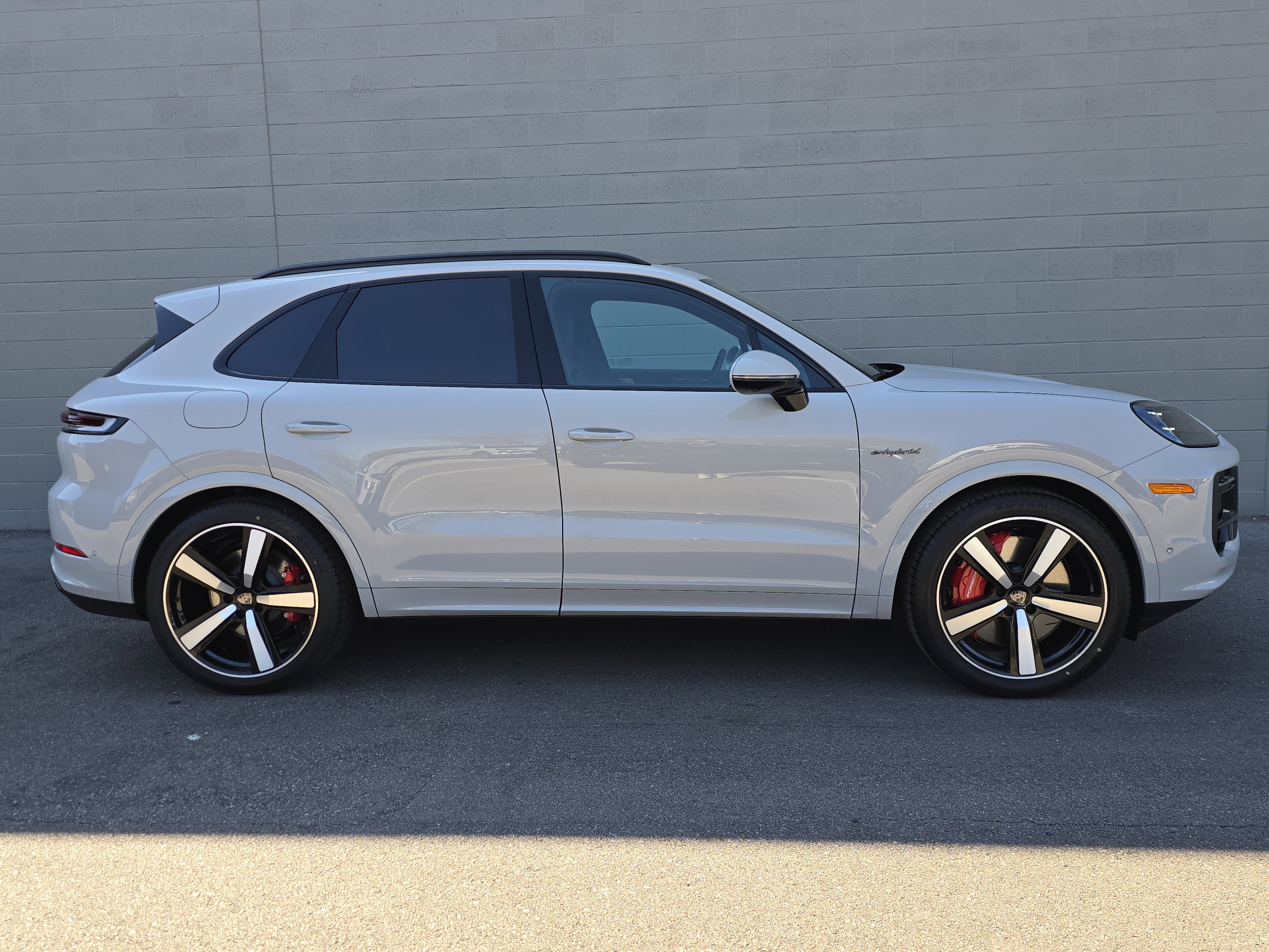 New 2026 Porsche Cayenne Turbo image 10