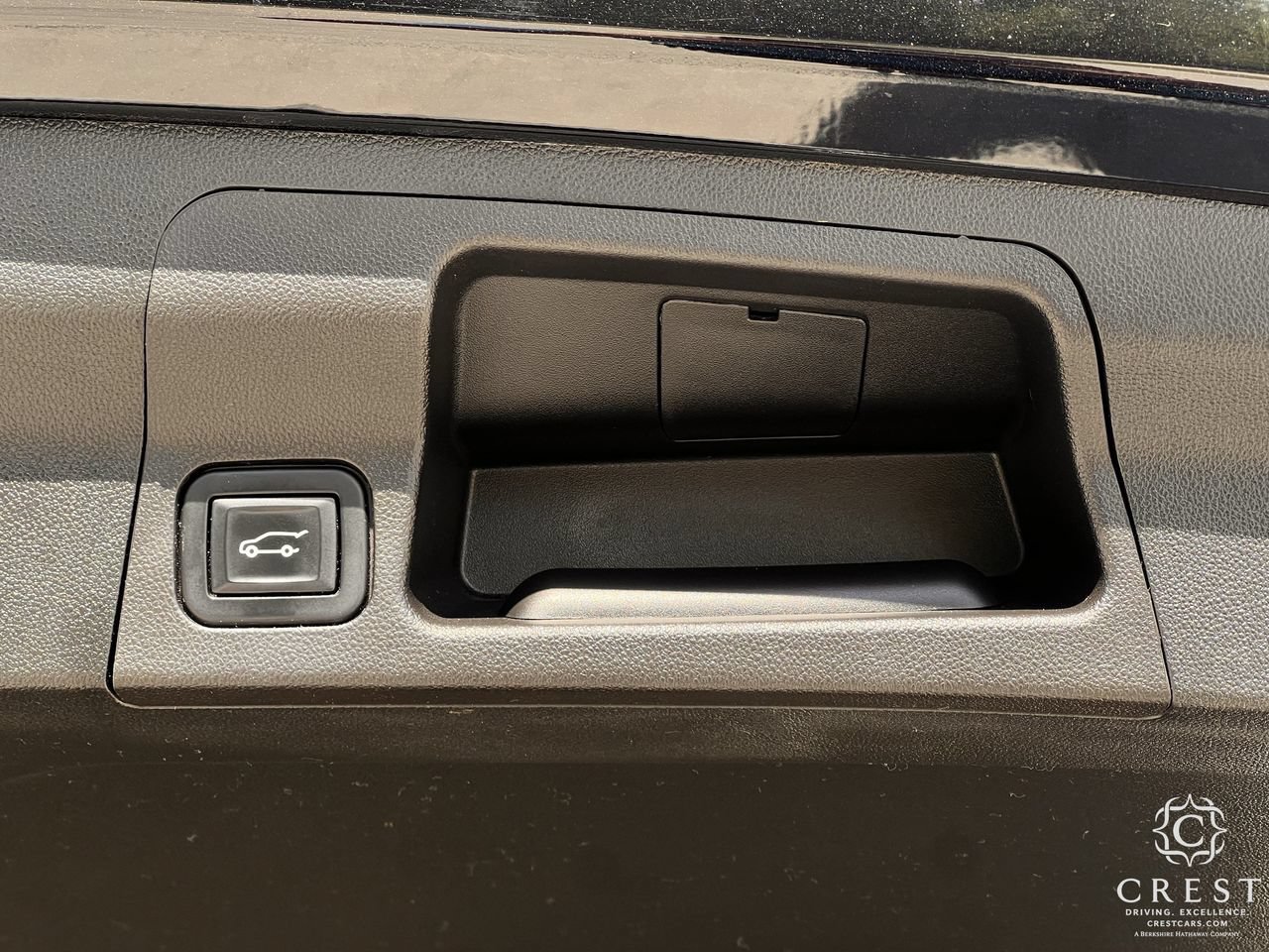Used 2022 GMC Acadia Denali w/ Denali Technology Package FWD image 27