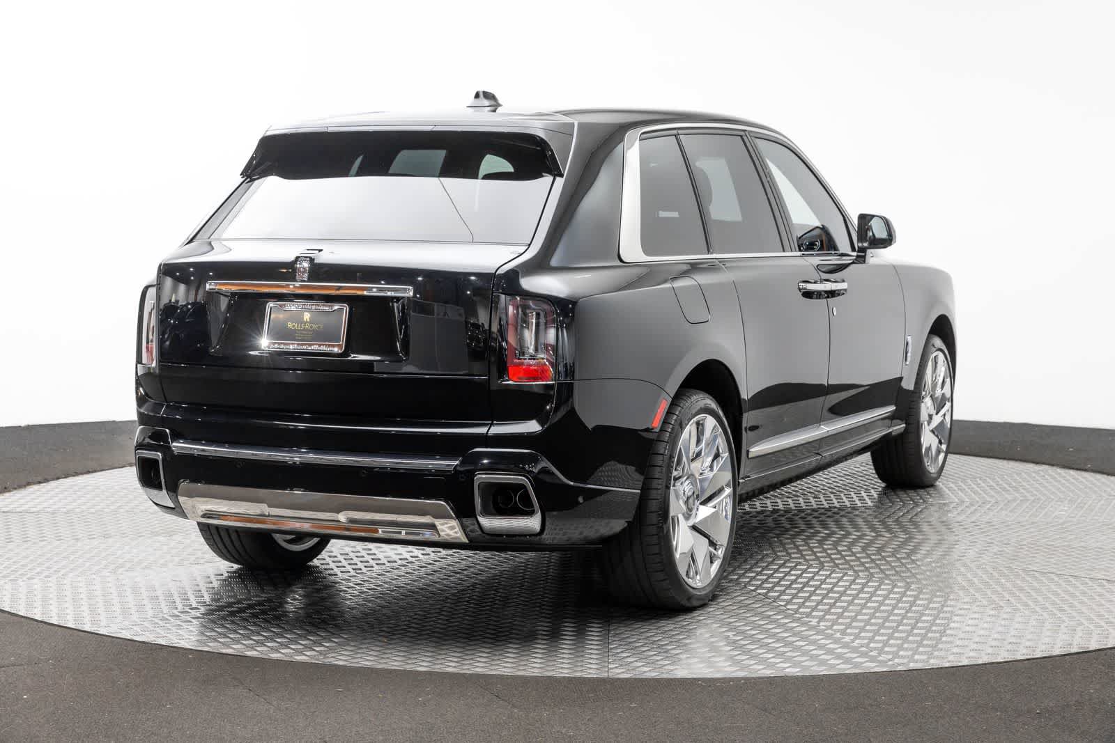 New 2026 Rolls-Royce Cullinan AWD/4WD image 7
