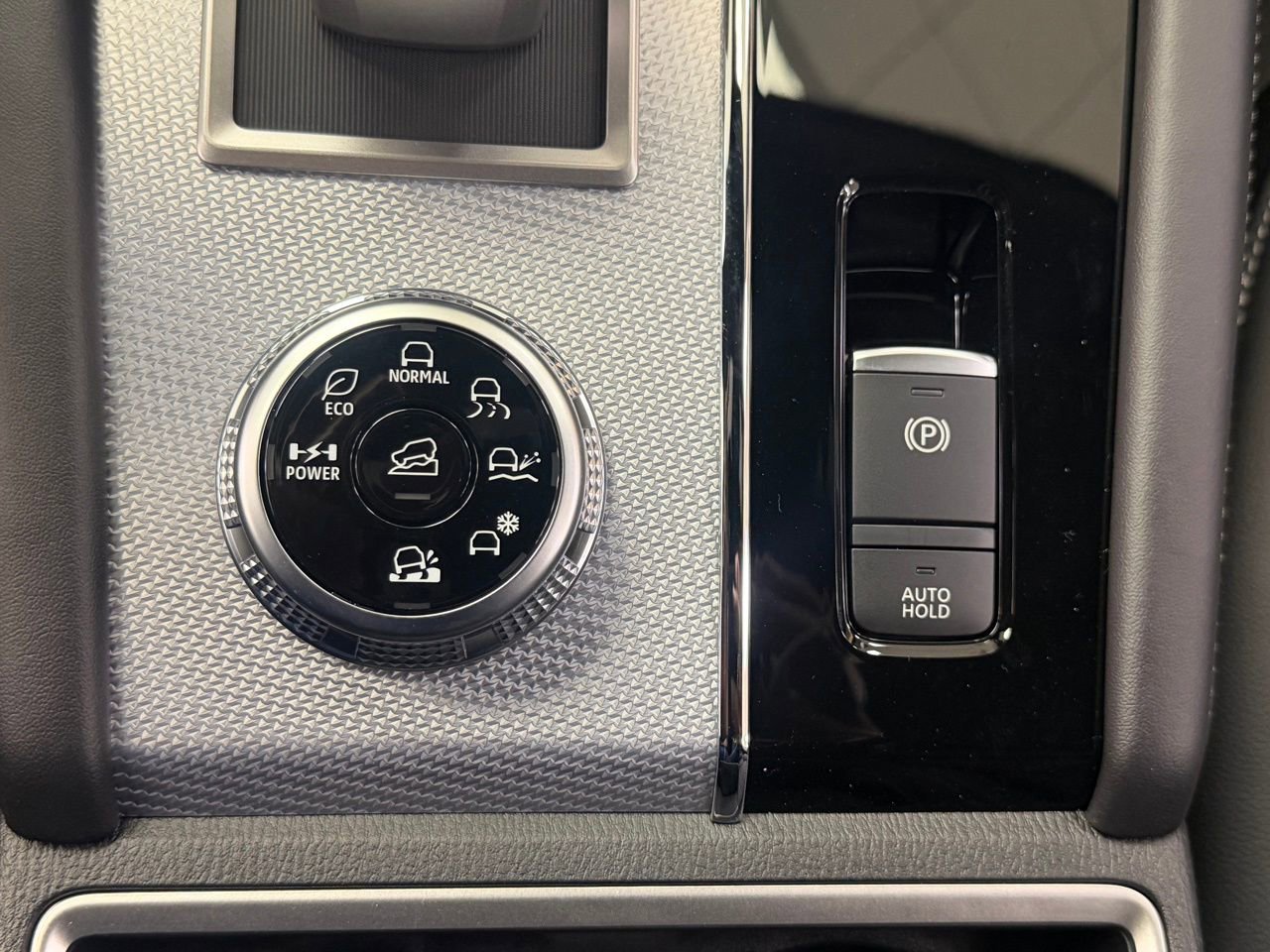 New 2026 Nissan Rogue Platinum image 15