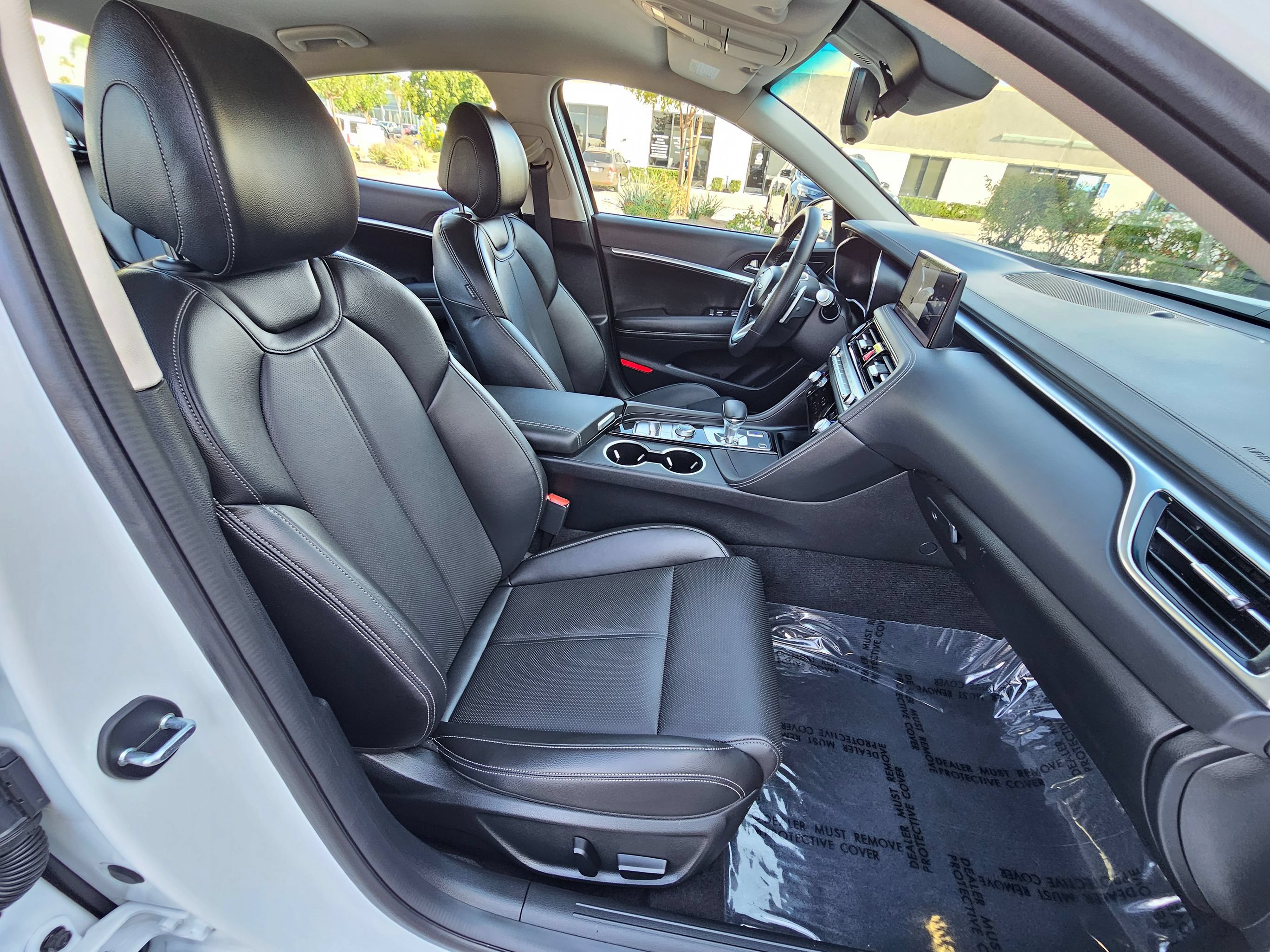 Used 2025 Genesis G70 2.5T RWD image 34