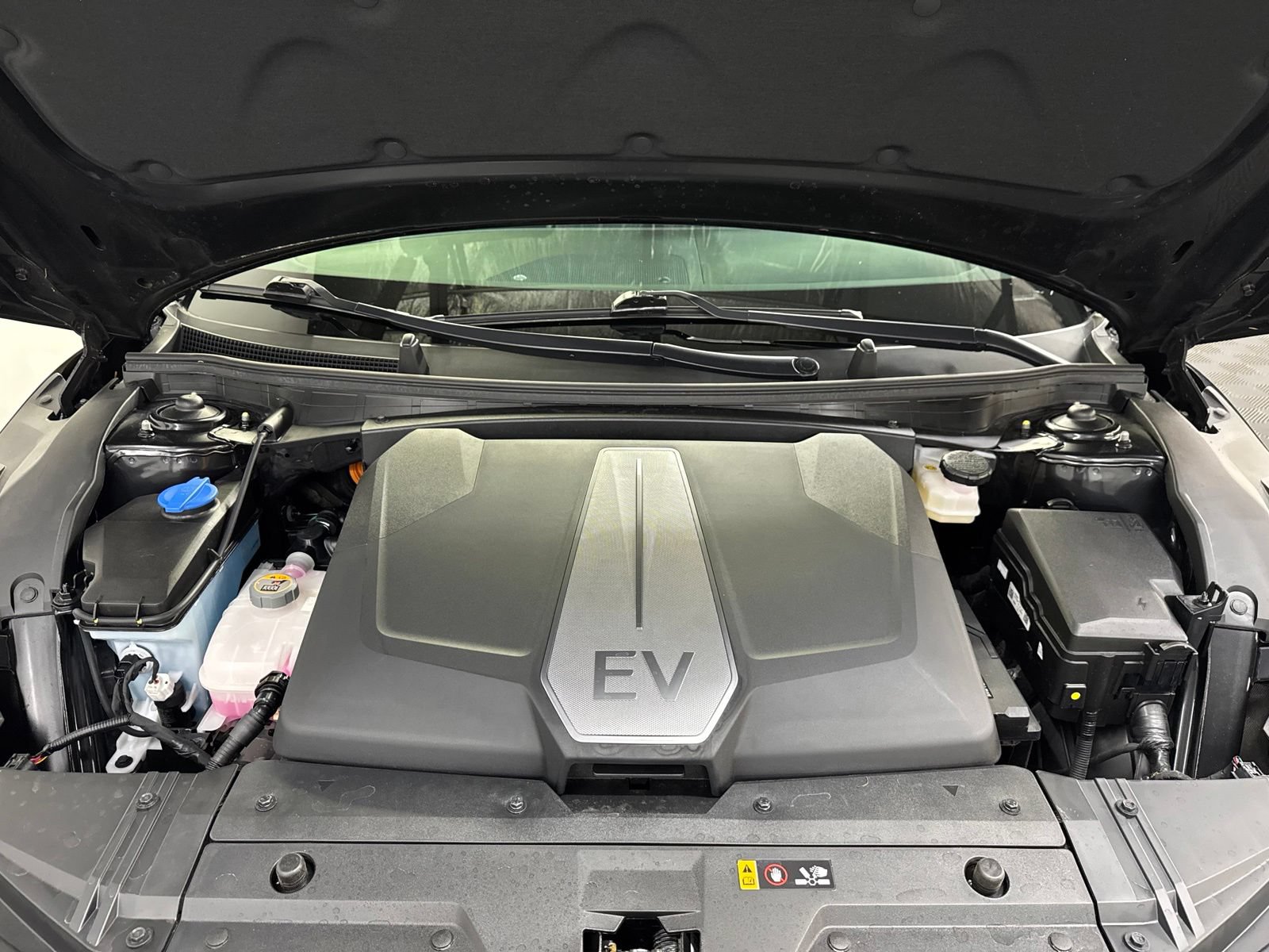 Used 2024 Kia EV6 Light AWD/4WD image 9