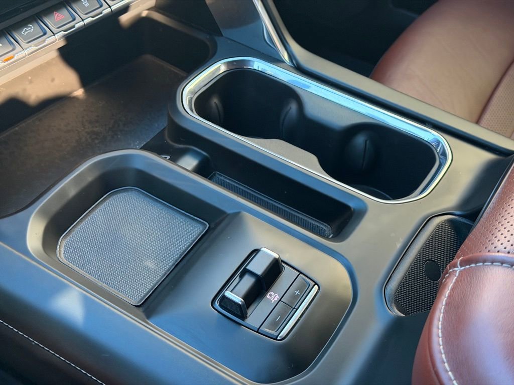 Used 2024 GMC Sierra 3500 Denali Ultimate image 16