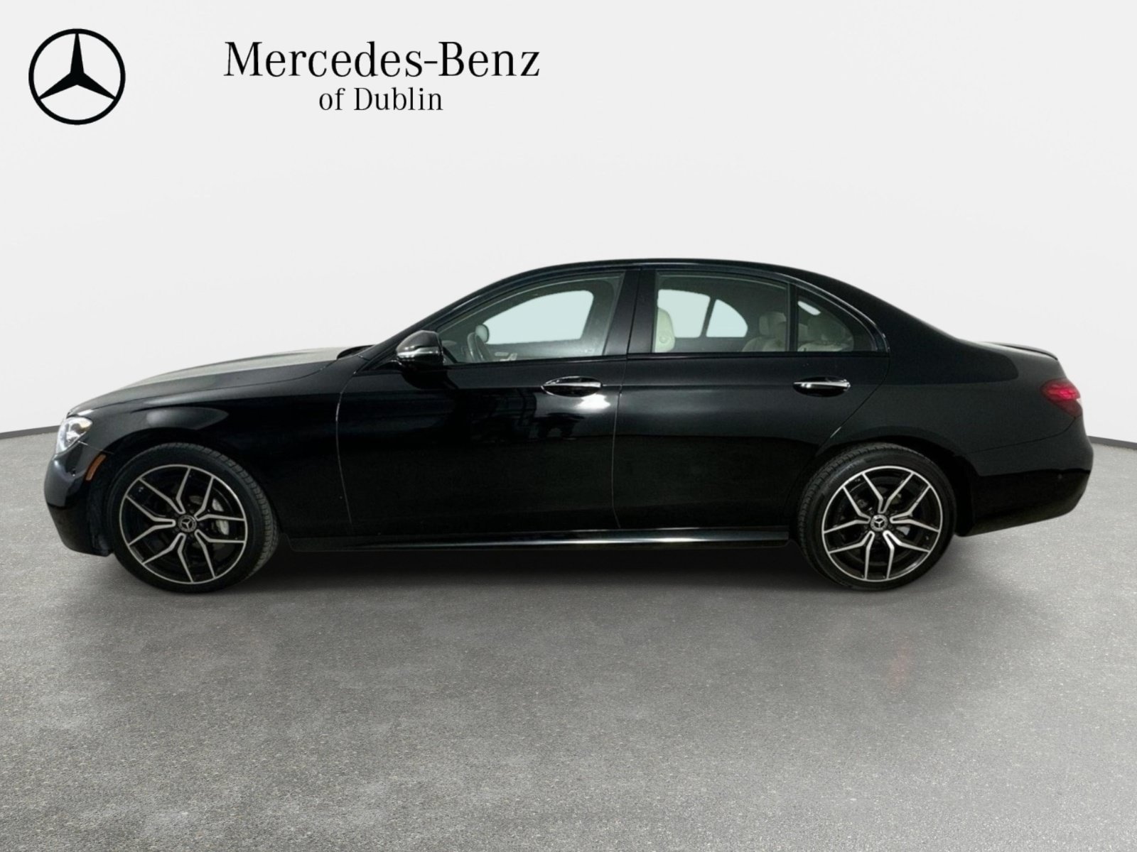 Used 2023 Mercedes-Benz E 350 4MATIC Sedan image 5