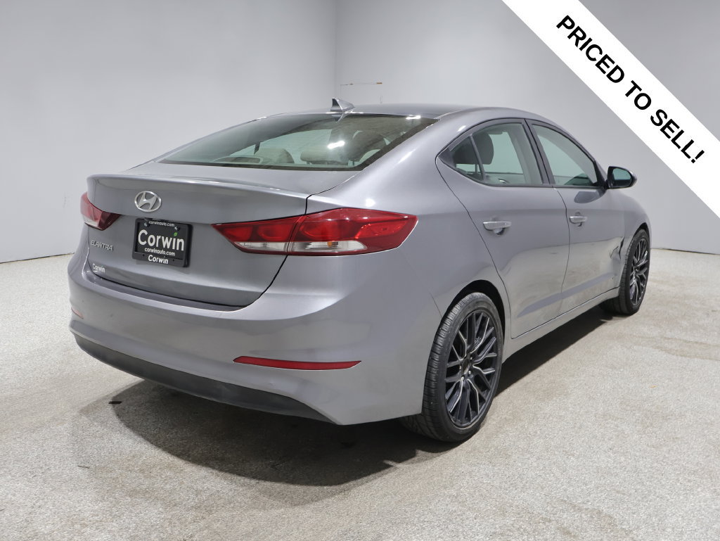 Used 2018 Hyundai Elantra SEL w/ Cargo Package FWD image 2