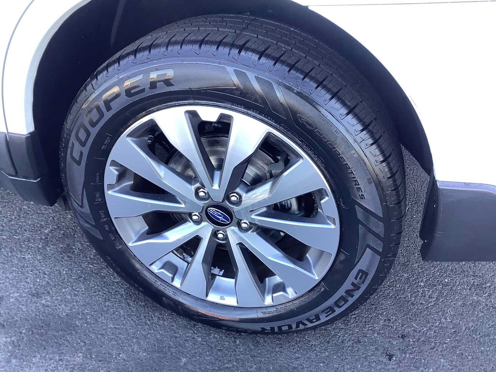 Used 2019 Subaru Outback 3.6R Touring w/ Popular Package #3A AWD/4WD image 7