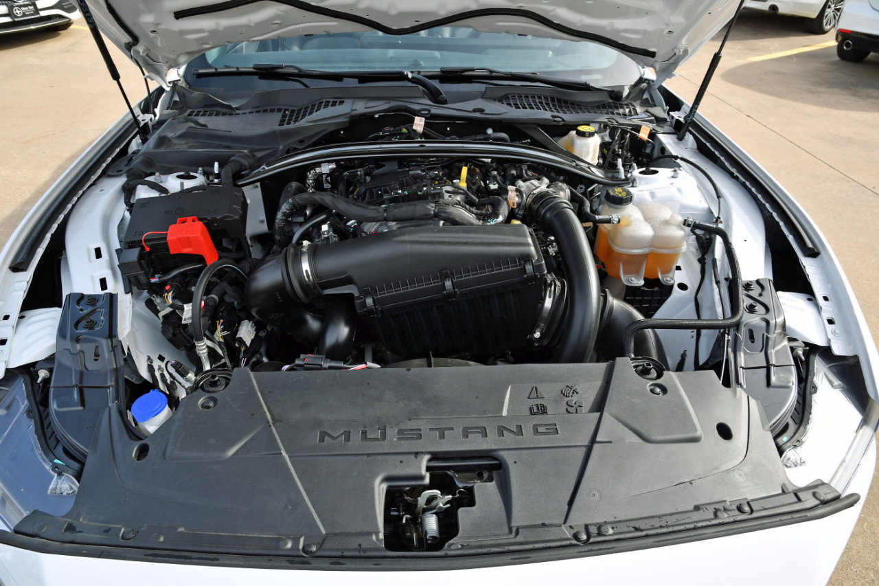 Used 2025 Ford Mustang Premium image 33