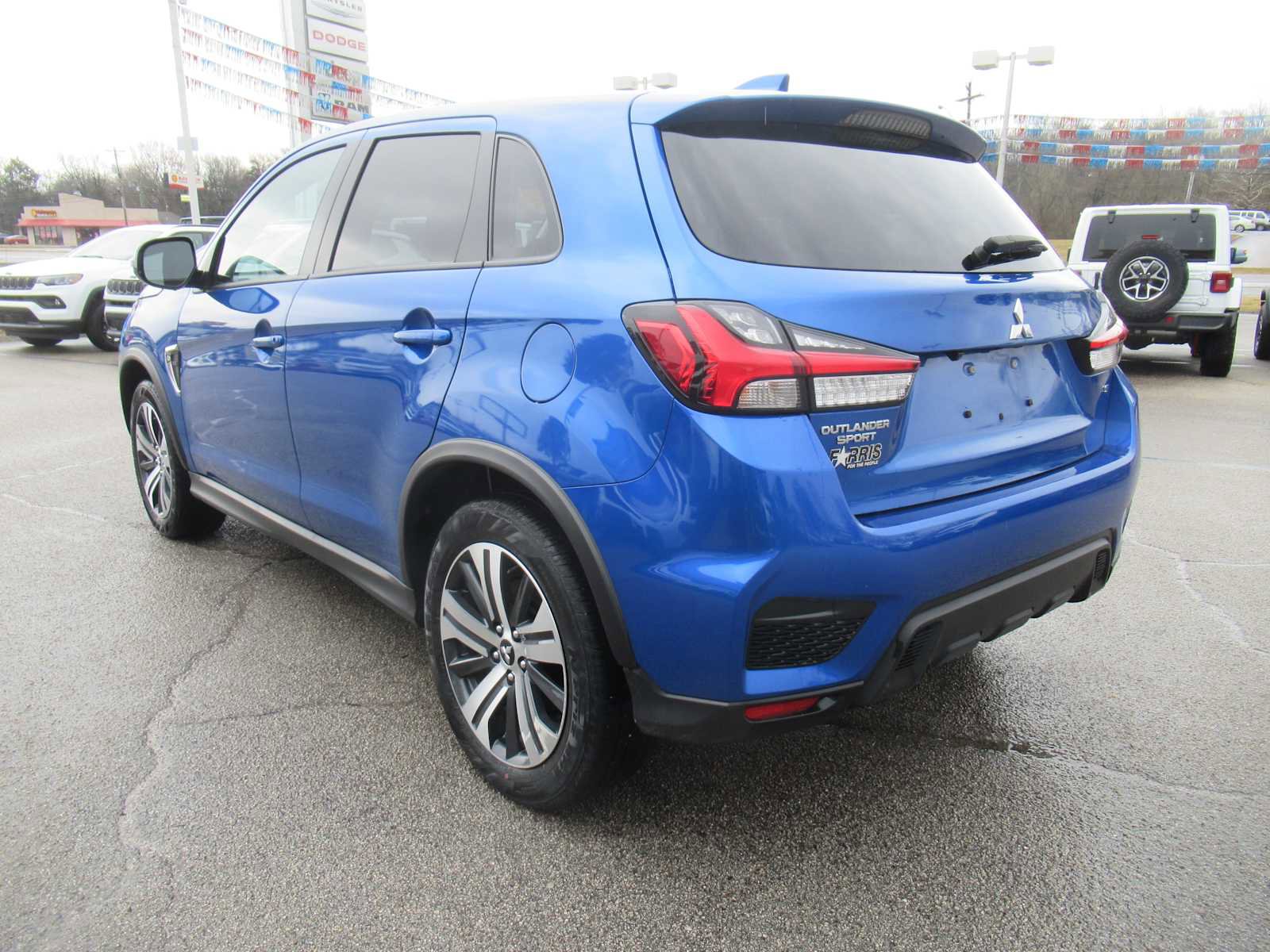 Used 2024 Mitsubishi Outlander Sport SE image 3