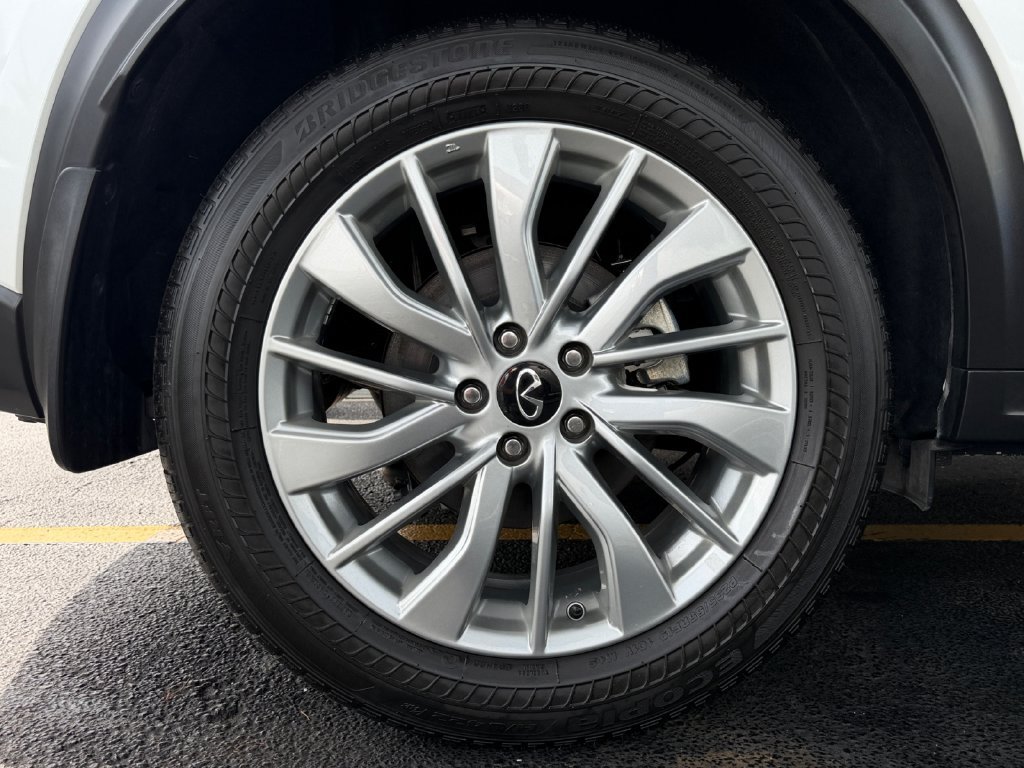 Used 2023 INFINITI QX50 Luxe FWD image 45