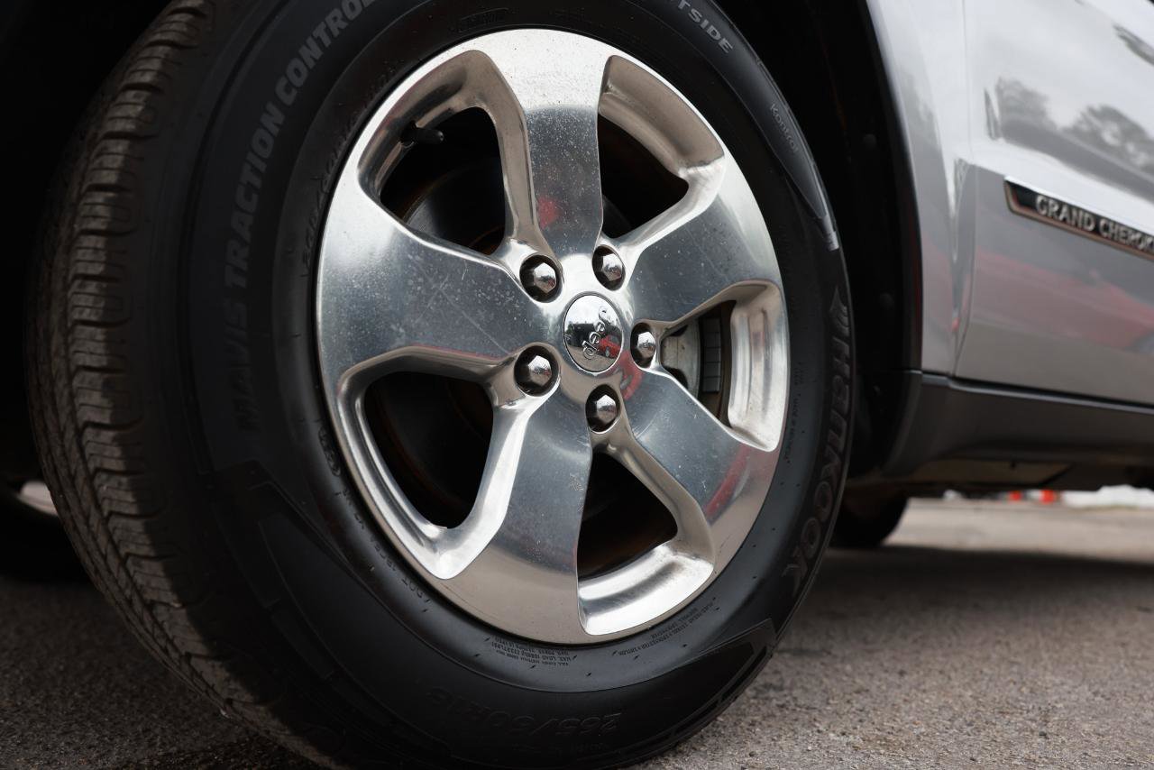 Used 2013 Jeep Grand Cherokee Limited image 31