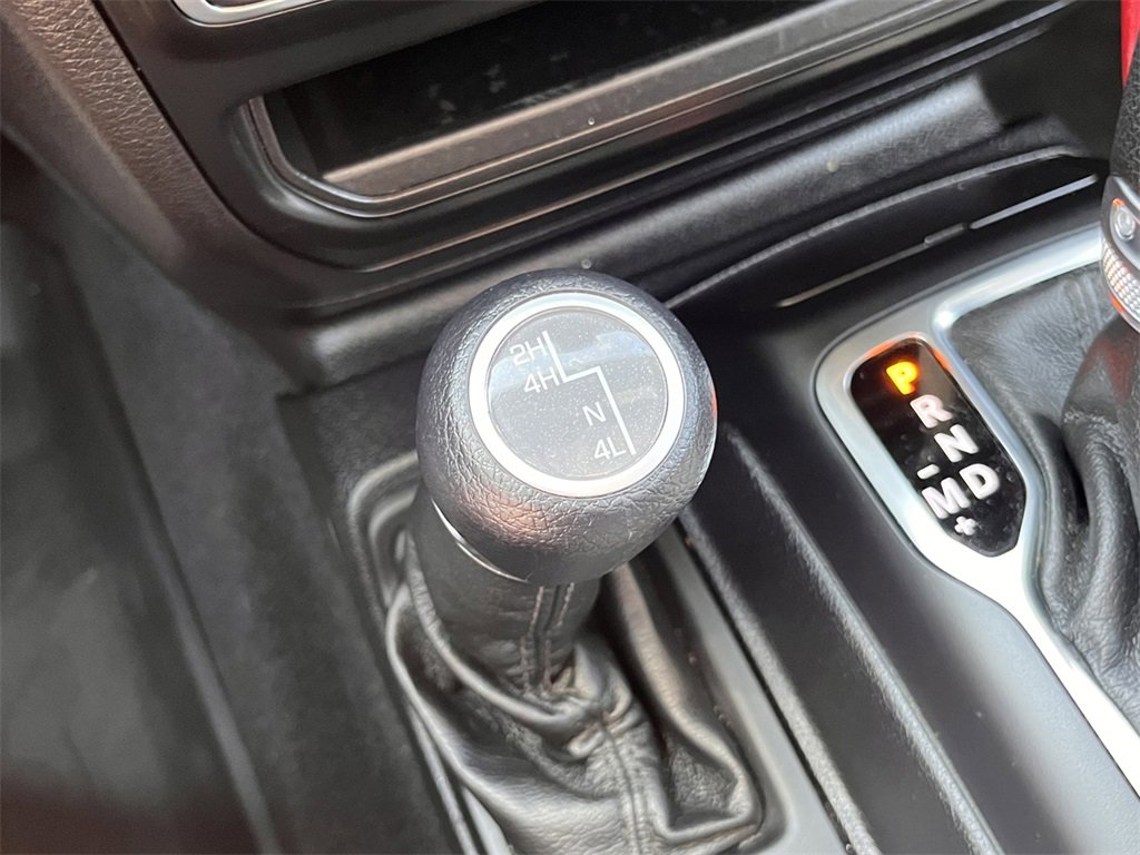 Used 2021 Jeep Gladiator Willys image 22