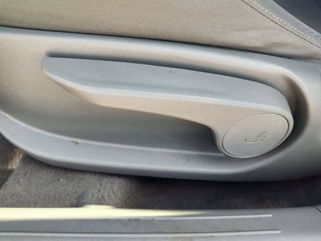 Used 2024 Hyundai Elantra SEL FWD image 28