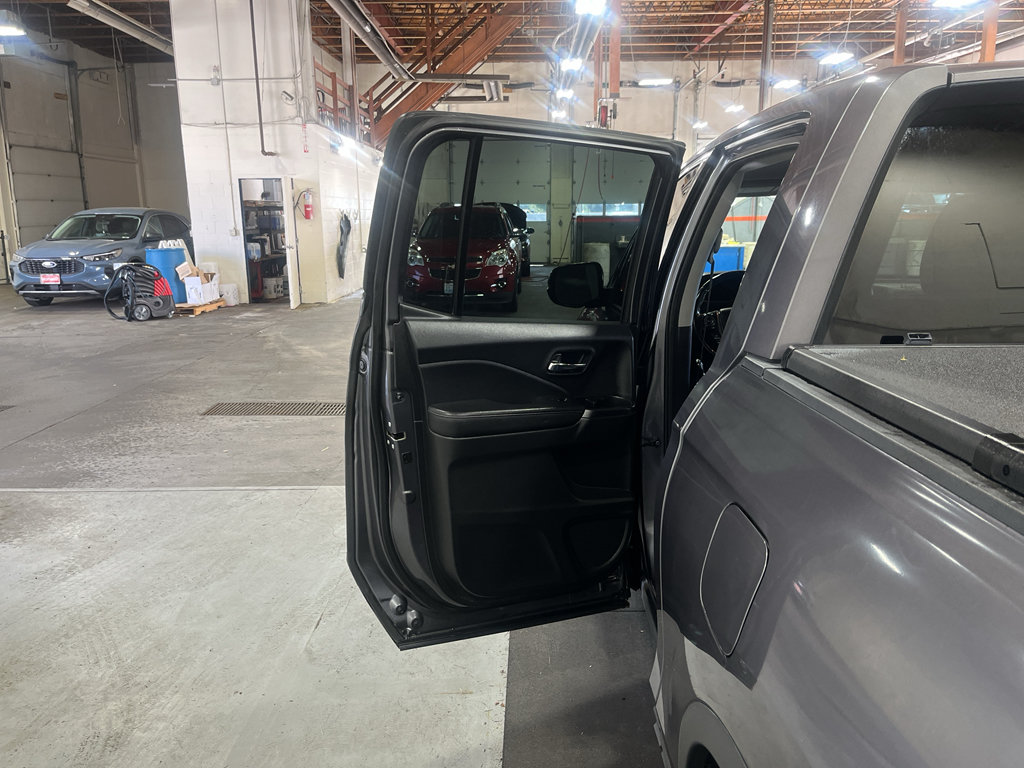 Used 2017 Honda Ridgeline RTL-T image 16