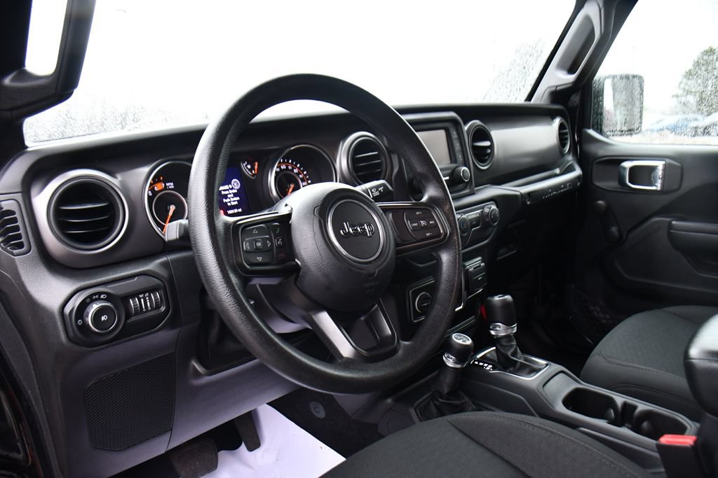 Used 2021 Jeep Wrangler Sport AWD/4WD image 10