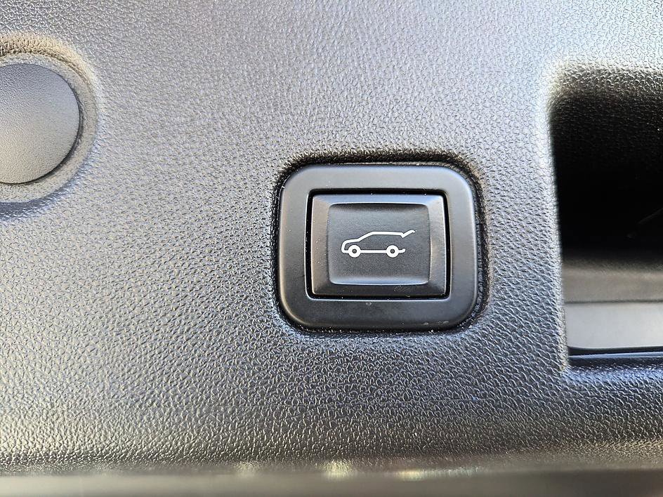 Used 2020 Chevrolet Equinox LT image 34