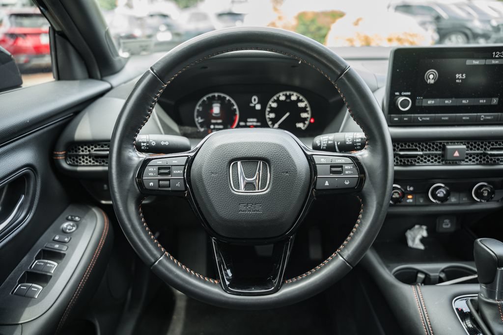 Used 2025 Honda HR-V Sport image 27