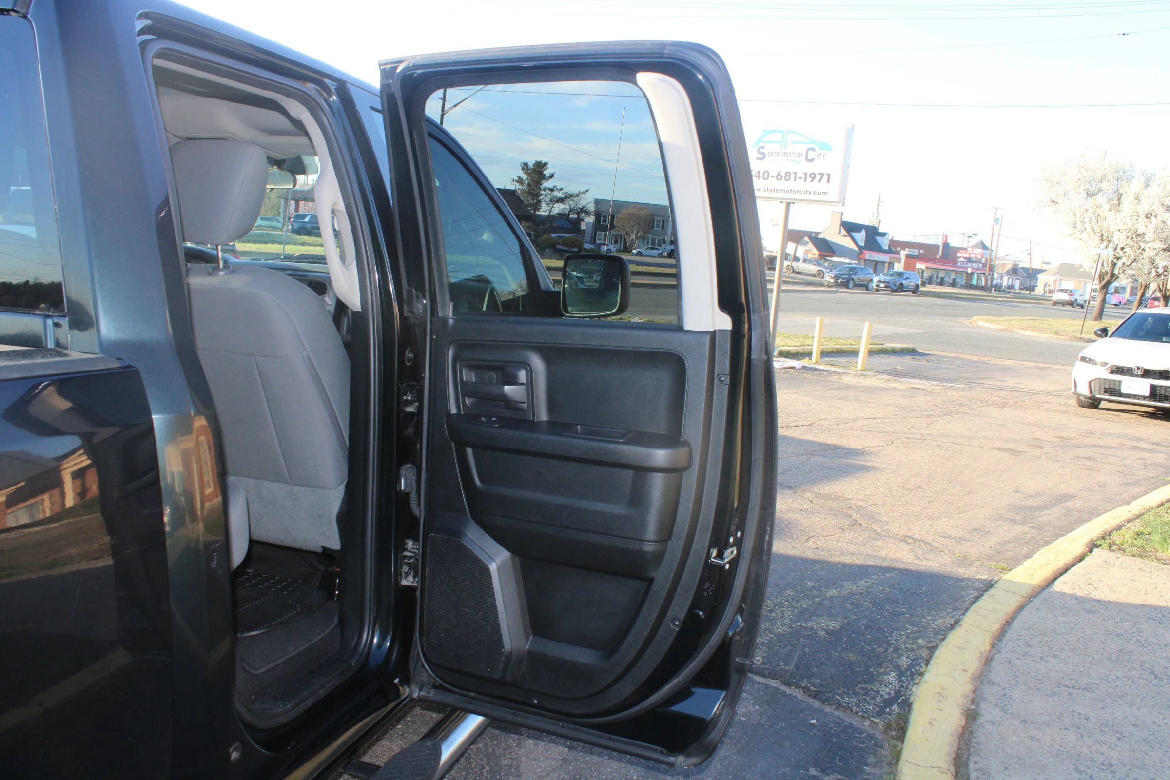 Used 2017 RAM 1500 Tradesman w/ Popular Equipment Group RWD image 13