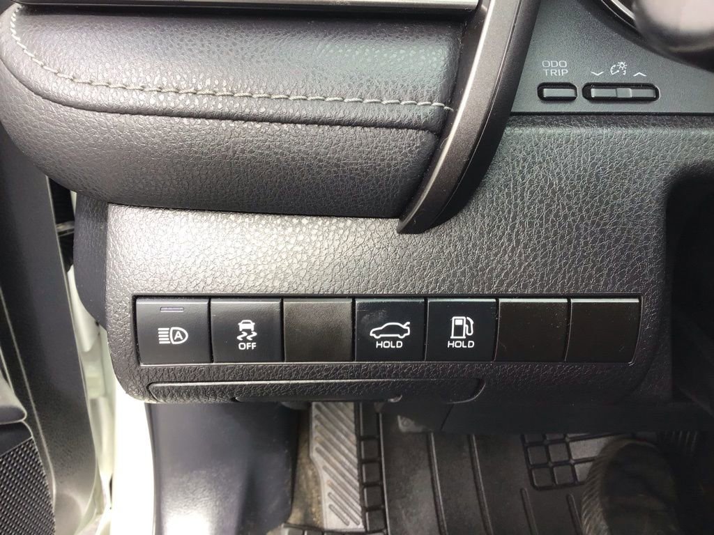 Used 2021 Toyota Camry SE image 18