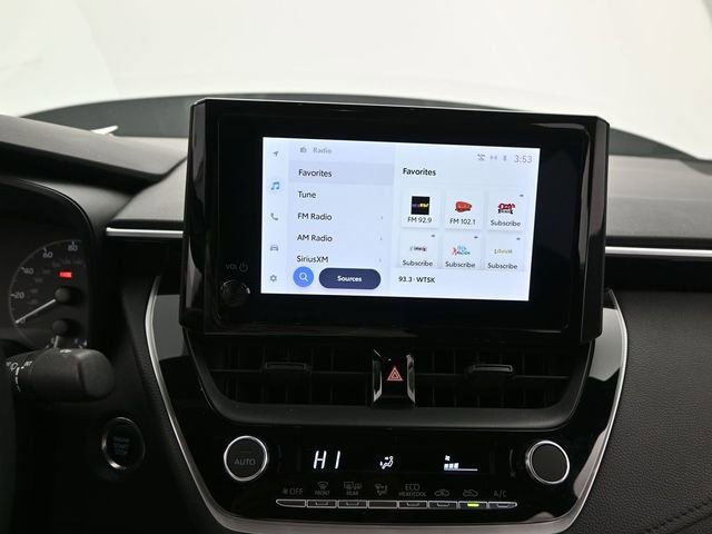 Used 2024 Toyota Corolla SE image 9