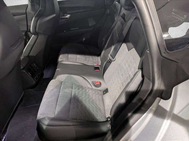 Used 2022 Audi e-tron GT Premium Plus image 20