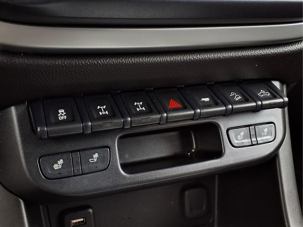 Used 2018 Chevrolet Colorado ZR2 image 9