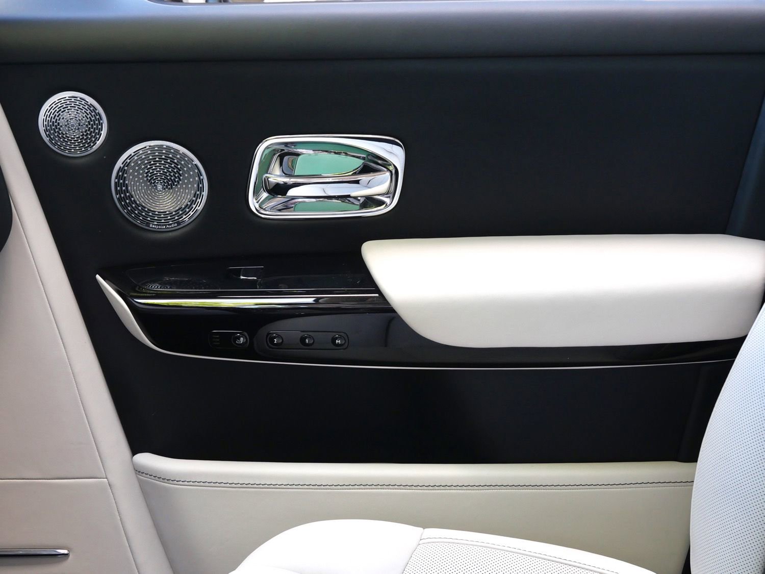 Used 2024 Rolls-Royce Phantom Extended Wheelbase w/ The Phantom Package RWD image 11