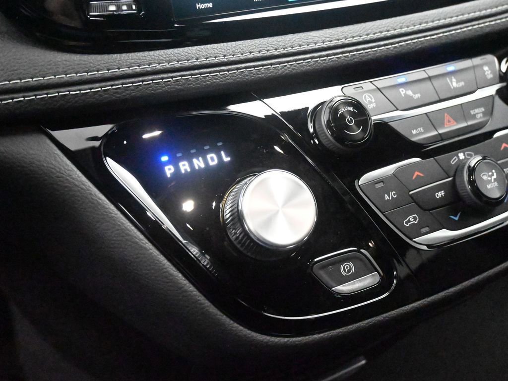 New 2026 Chrysler Pacifica Select FWD image 17
