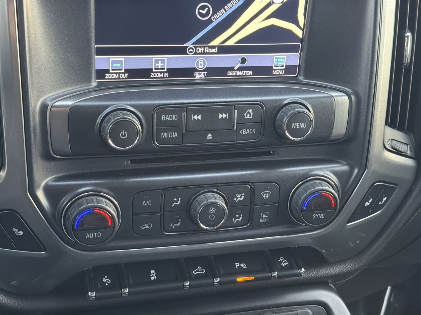 Used 2018 Chevrolet Silverado 1500 LTZ image 21