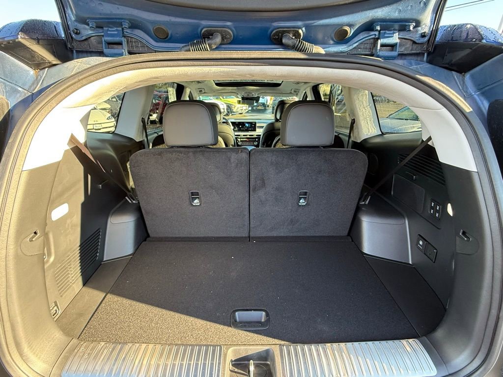 Certified 2026 Hyundai Ioniq 9 Calligraphy image 11