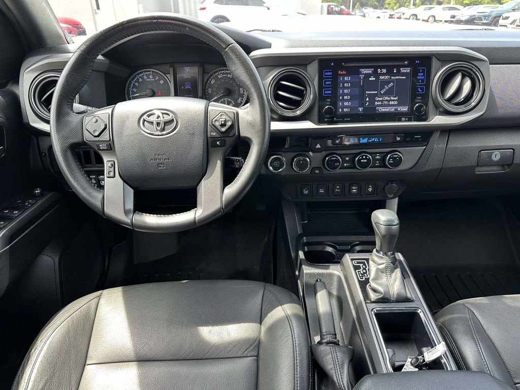 Used 2017 Toyota Tacoma TRD Sport w/ Premium & Technology Package AWD/4WD image 10