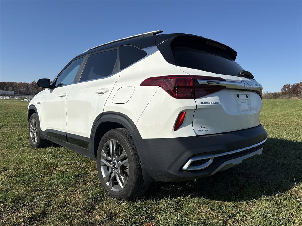 Used 2023 Kia Seltos S w/ Navigation Package image 6