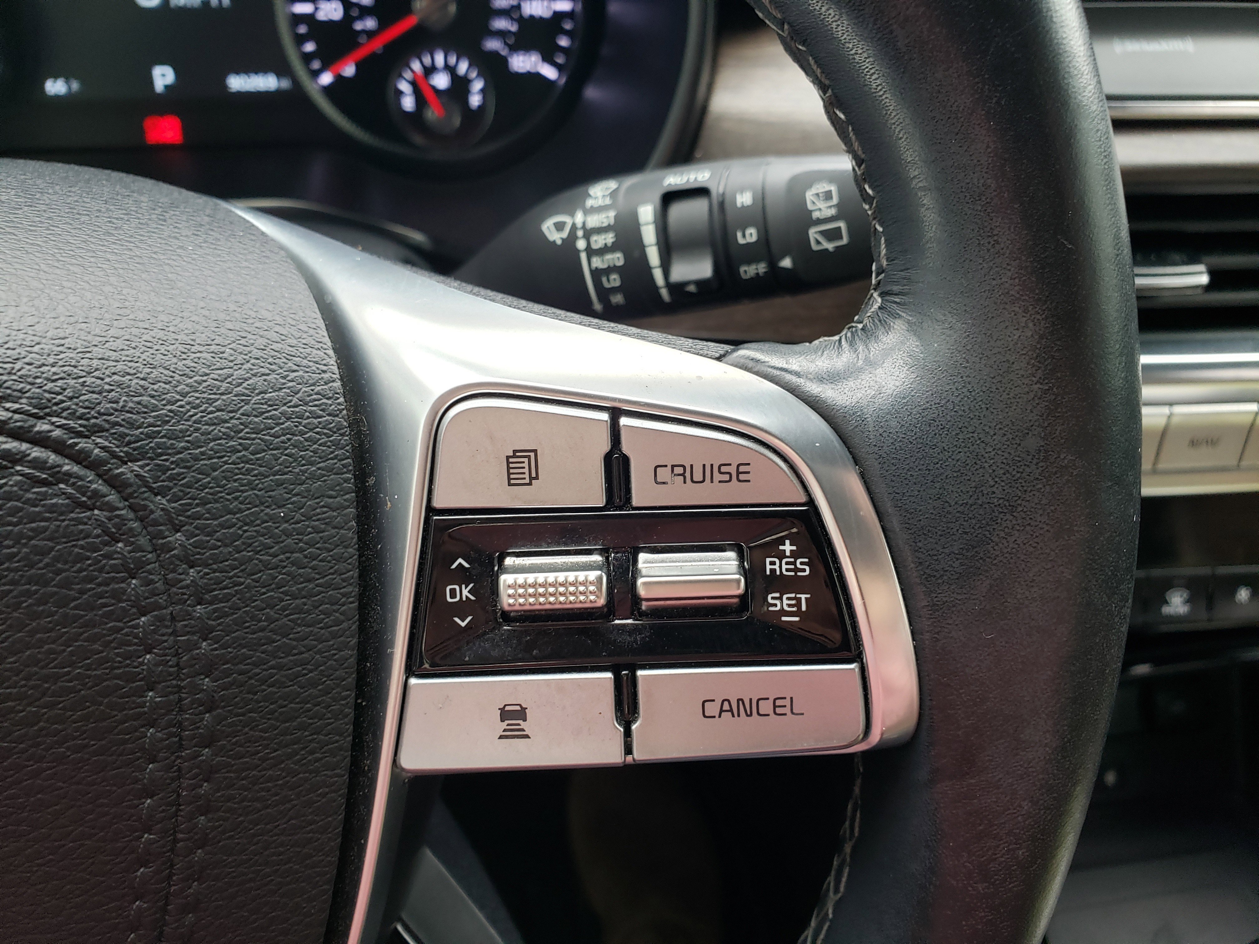 Used 2022 Kia Telluride SX w/ SX Prestige Package image 14