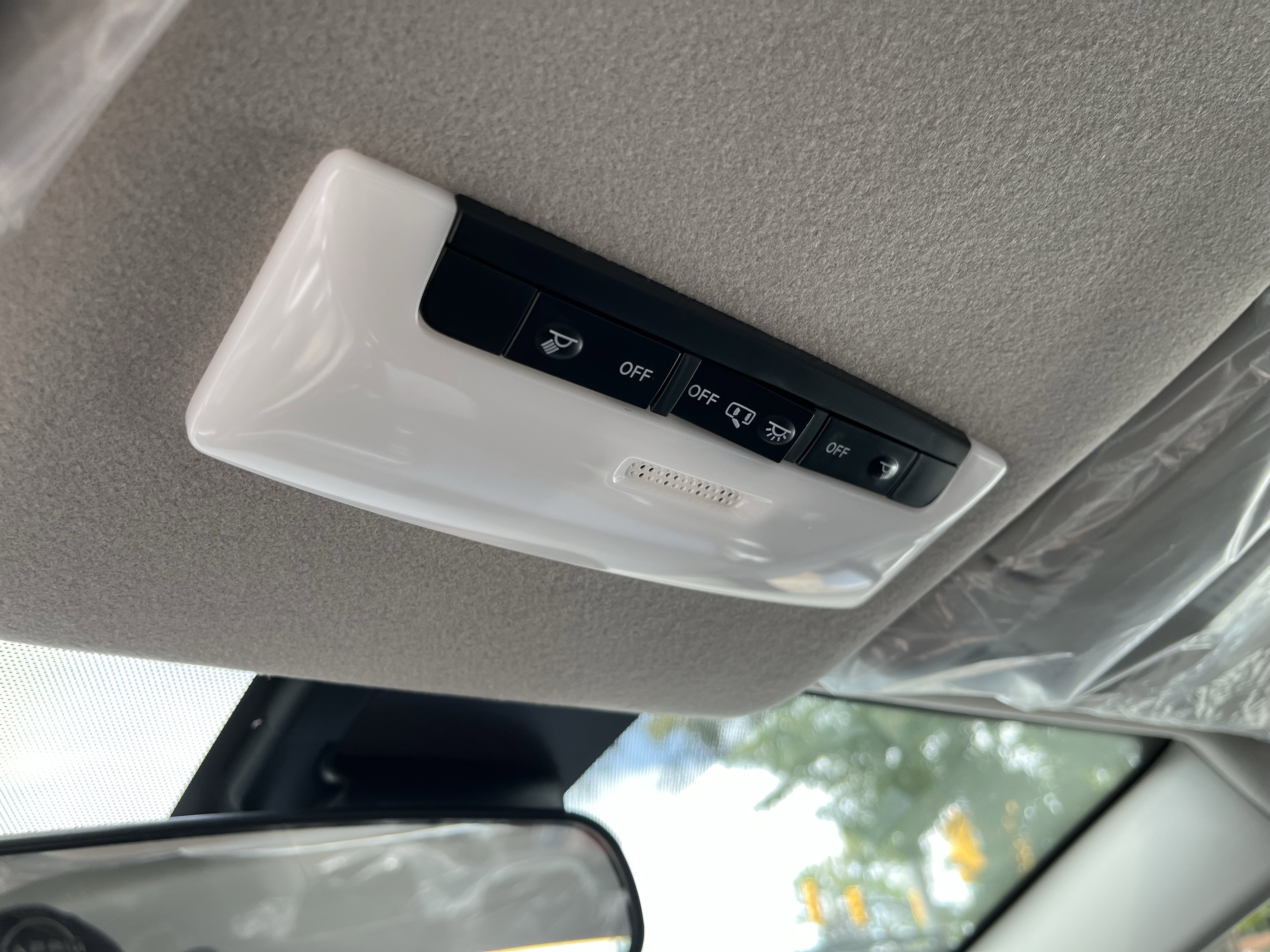 New 2025 Nissan Versa SV w/ Trunk Package FWD image 20