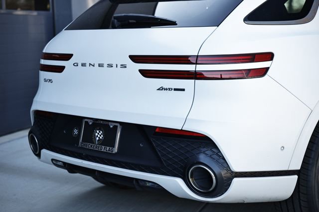Used 2022 Genesis GV70 3.5T Sport w/ Sport Prestige Package image 8