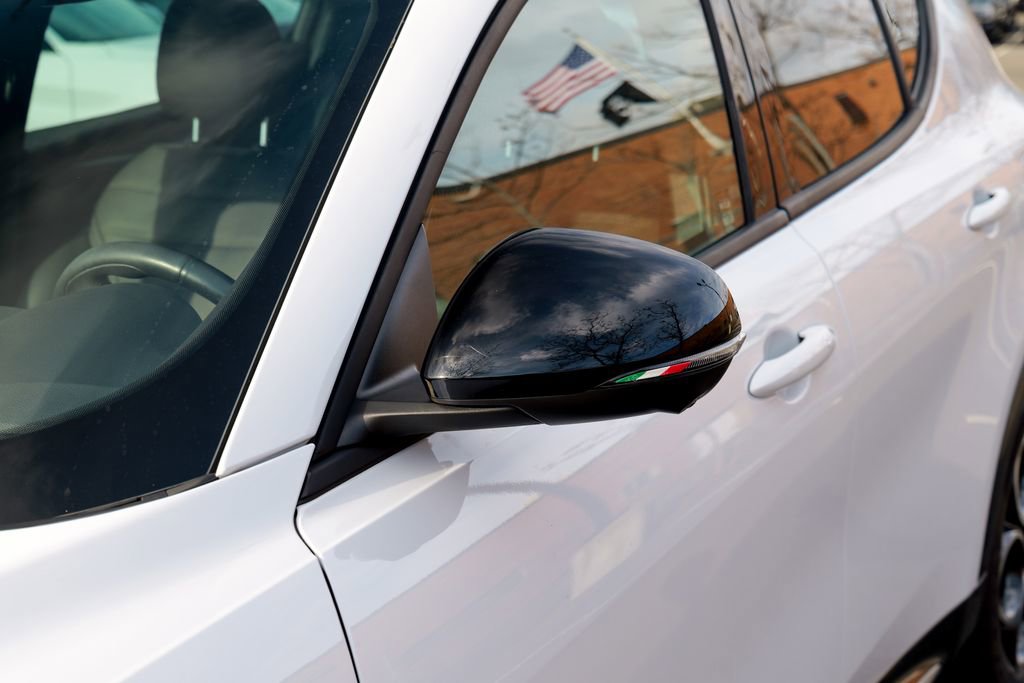 New 2024 Alfa Romeo Tonale Ti image 11