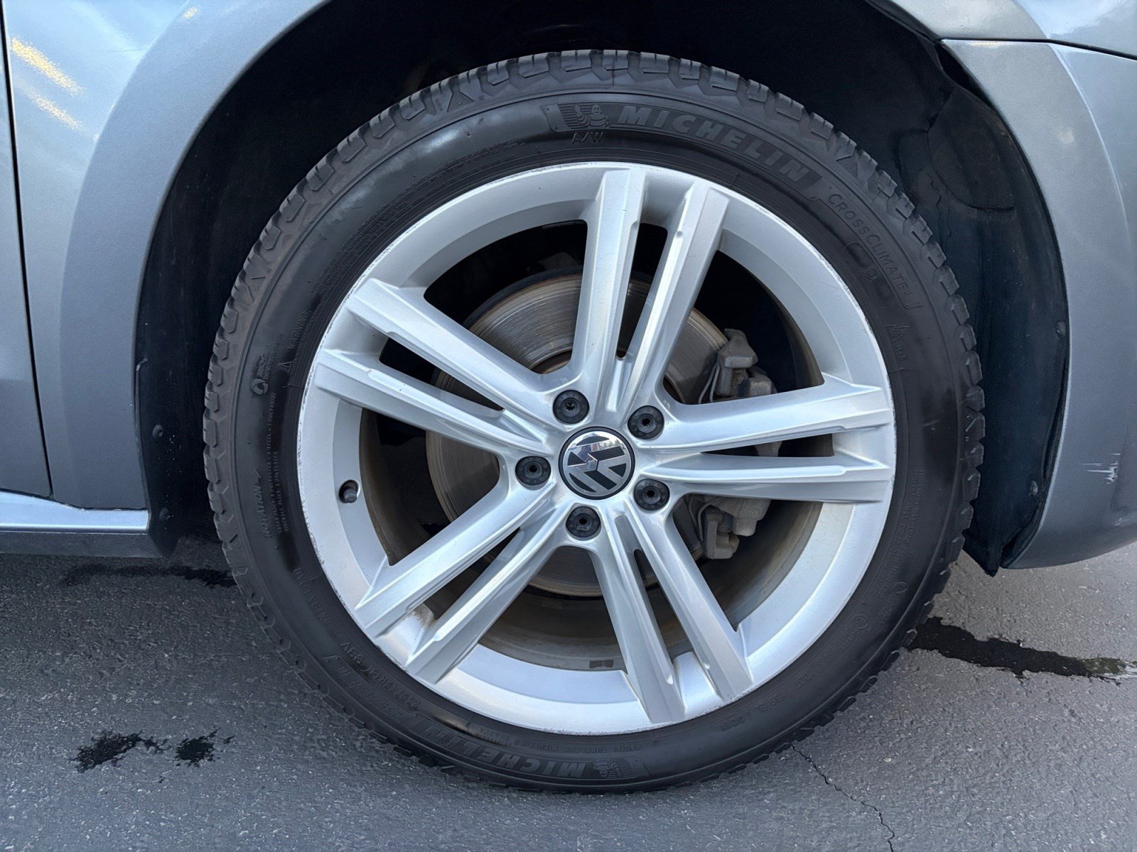 Used 2015 Volkswagen Passat TDI SE FWD image 29