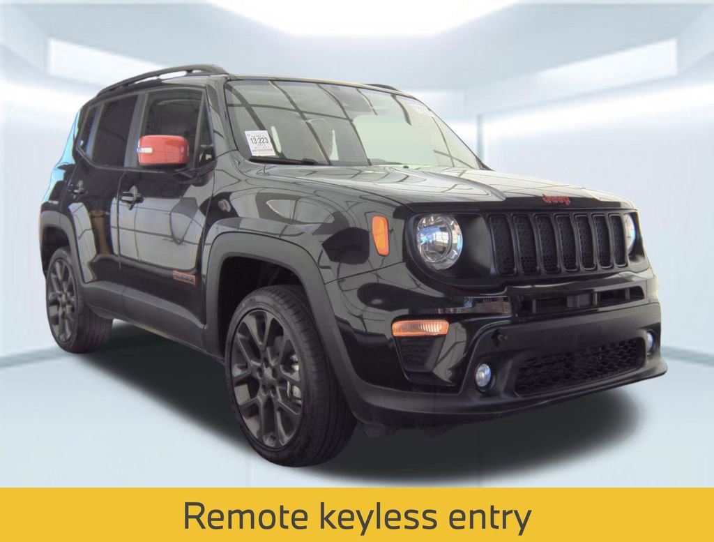 Used 2023 Jeep Renegade Latitude w/ Sun/Sound Group image 5