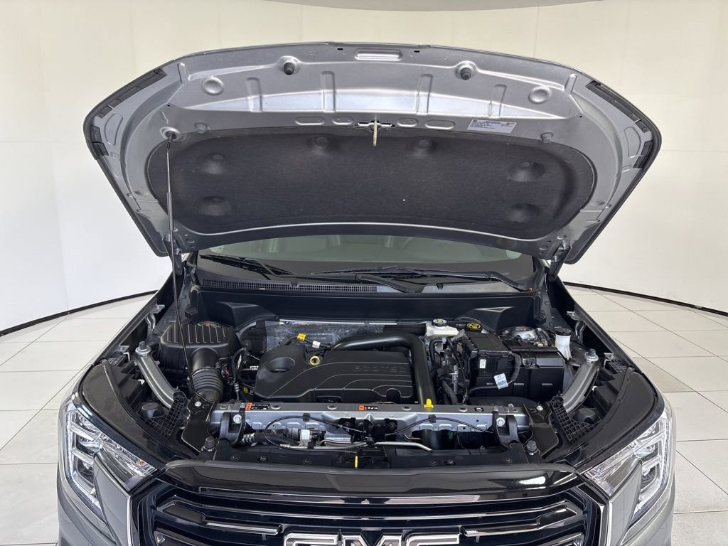 Used 2023 GMC Terrain SLT w/ Elevation Edition image 11