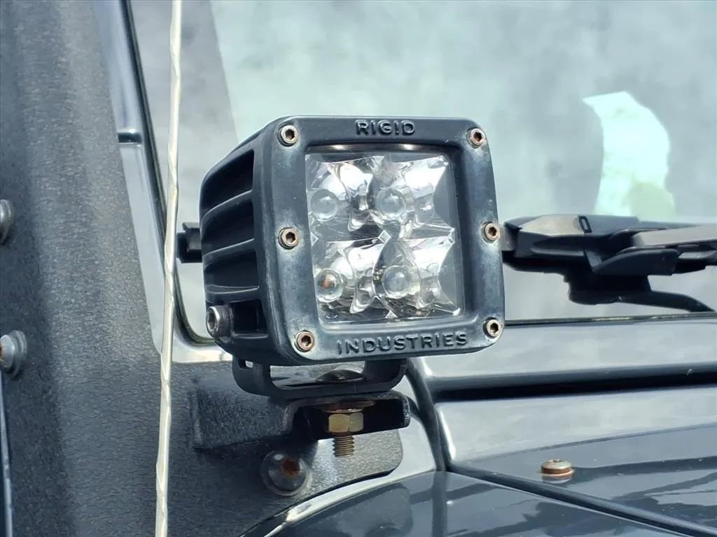 Used 2016 Jeep Wrangler Unlimited Sport w/ Connectivity Group image 28