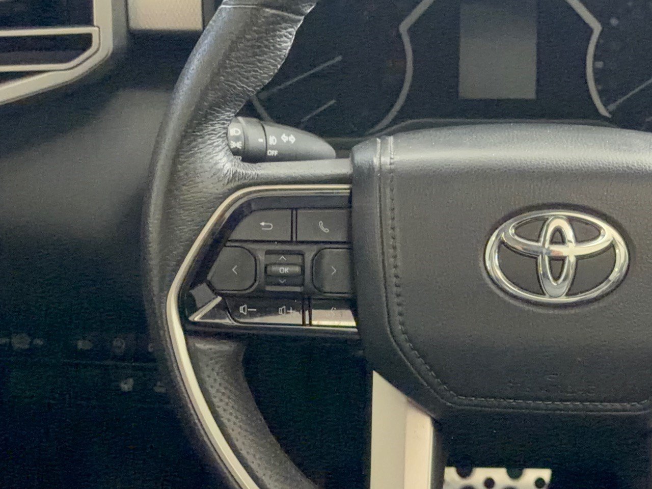 Used 2023 Toyota Tundra Limited w/ TRD Off-Road Package AWD/4WD image 18