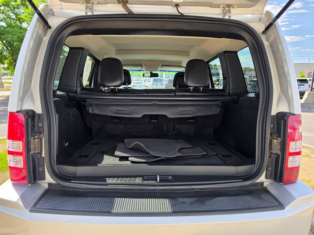 Used 2012 Jeep Liberty Sport AWD/4WD image 12
