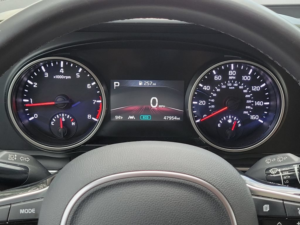 Used 2024 Kia Carnival LX FWD image 24