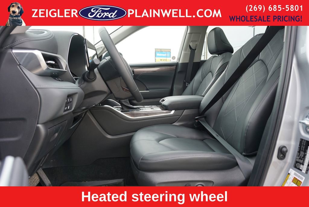 Used 2025 Toyota Highlander Platinum image 20