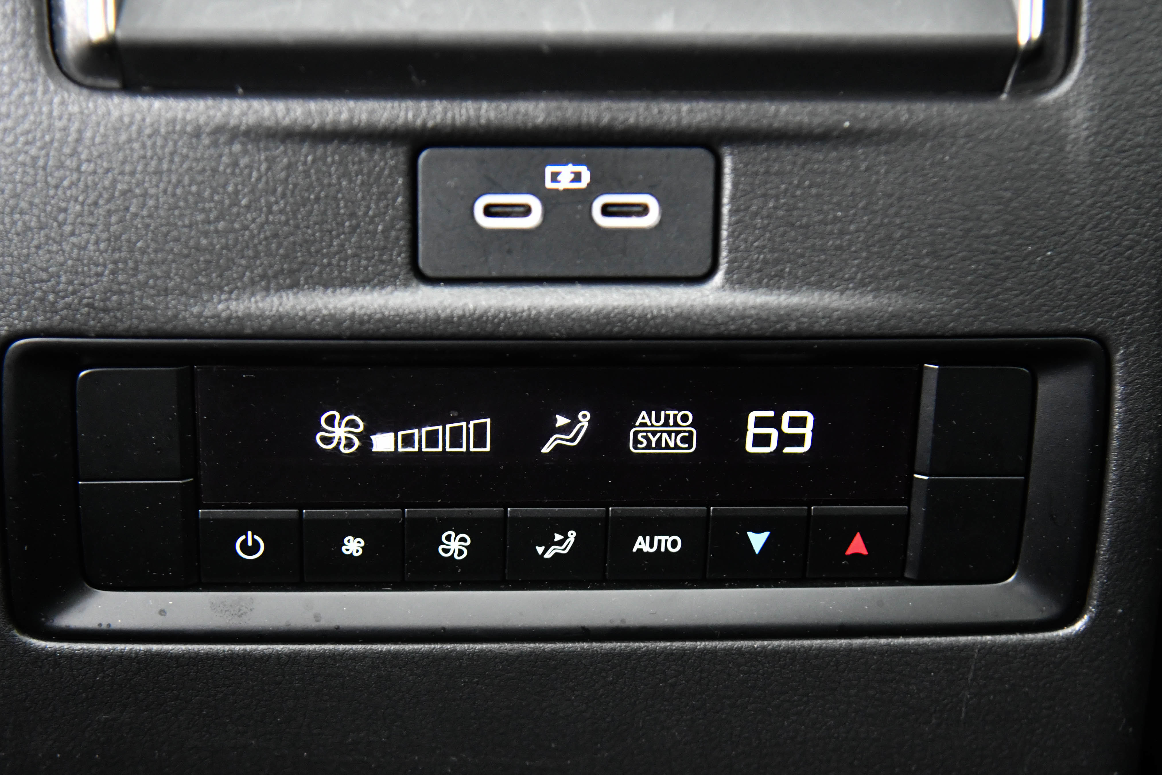 Used 2024 MAZDA CX-90 3.3 Turbo w/ Preferred Plus image 41